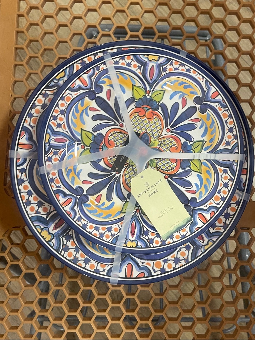 Set 4 Melamine 11” Dinner Plates & (4) 9” salad 
Artisan De Luxe Blue Medallion